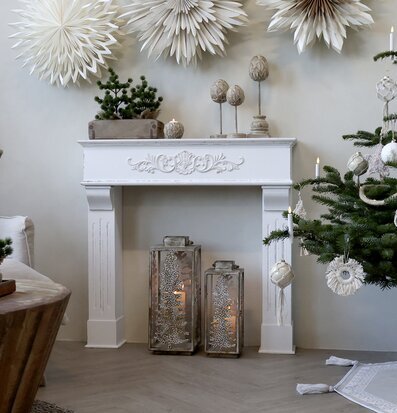 Fransk Öppen Spis Antikvit från Chic Antique i elegant rum