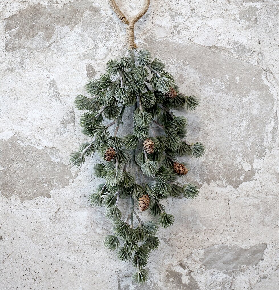 Fleur Cedergran Med Kottar från Chic Antique, frostad finish