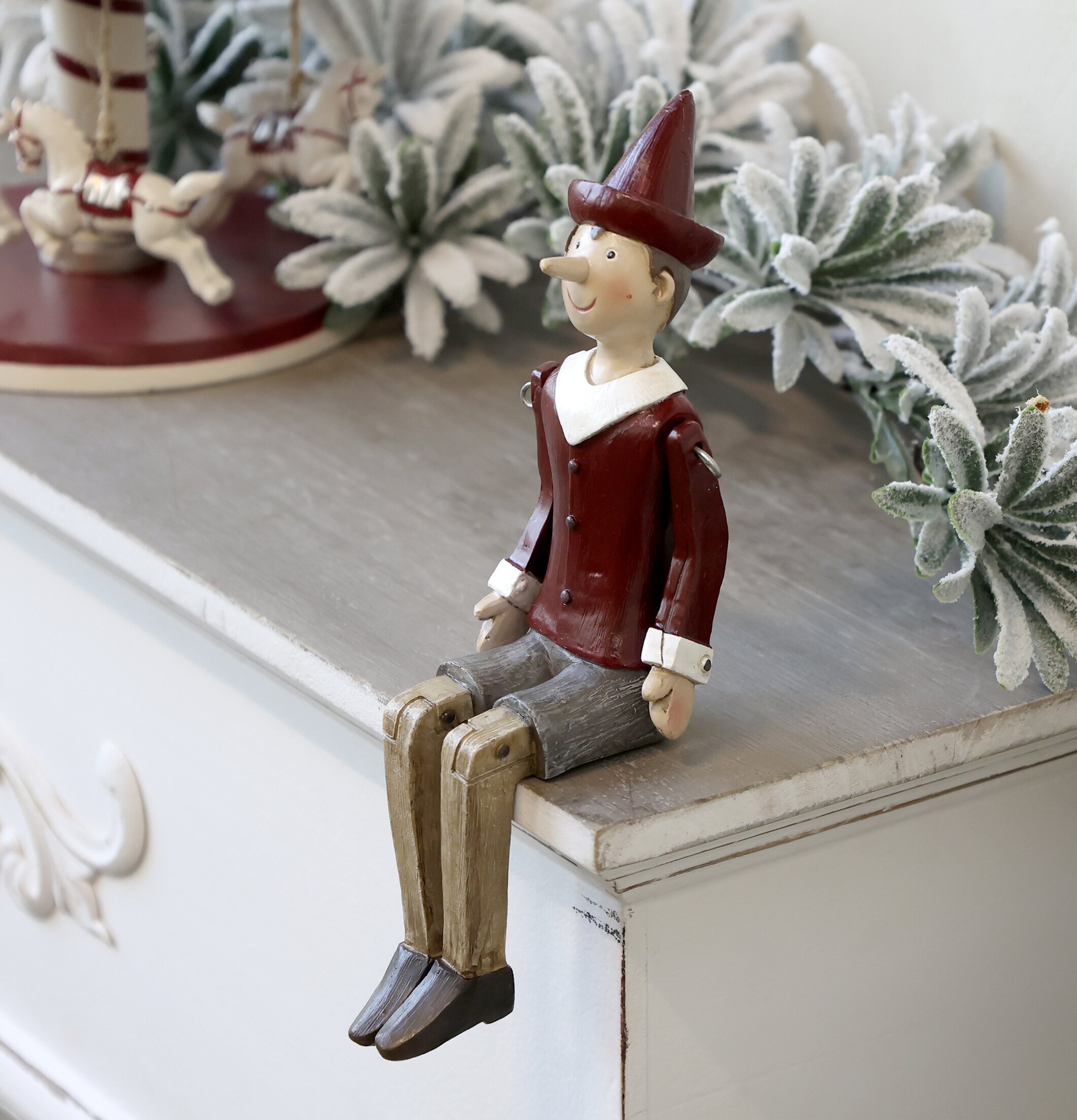 Pinocchio Deko Antik Cherry från Chic Antique på antik byrå