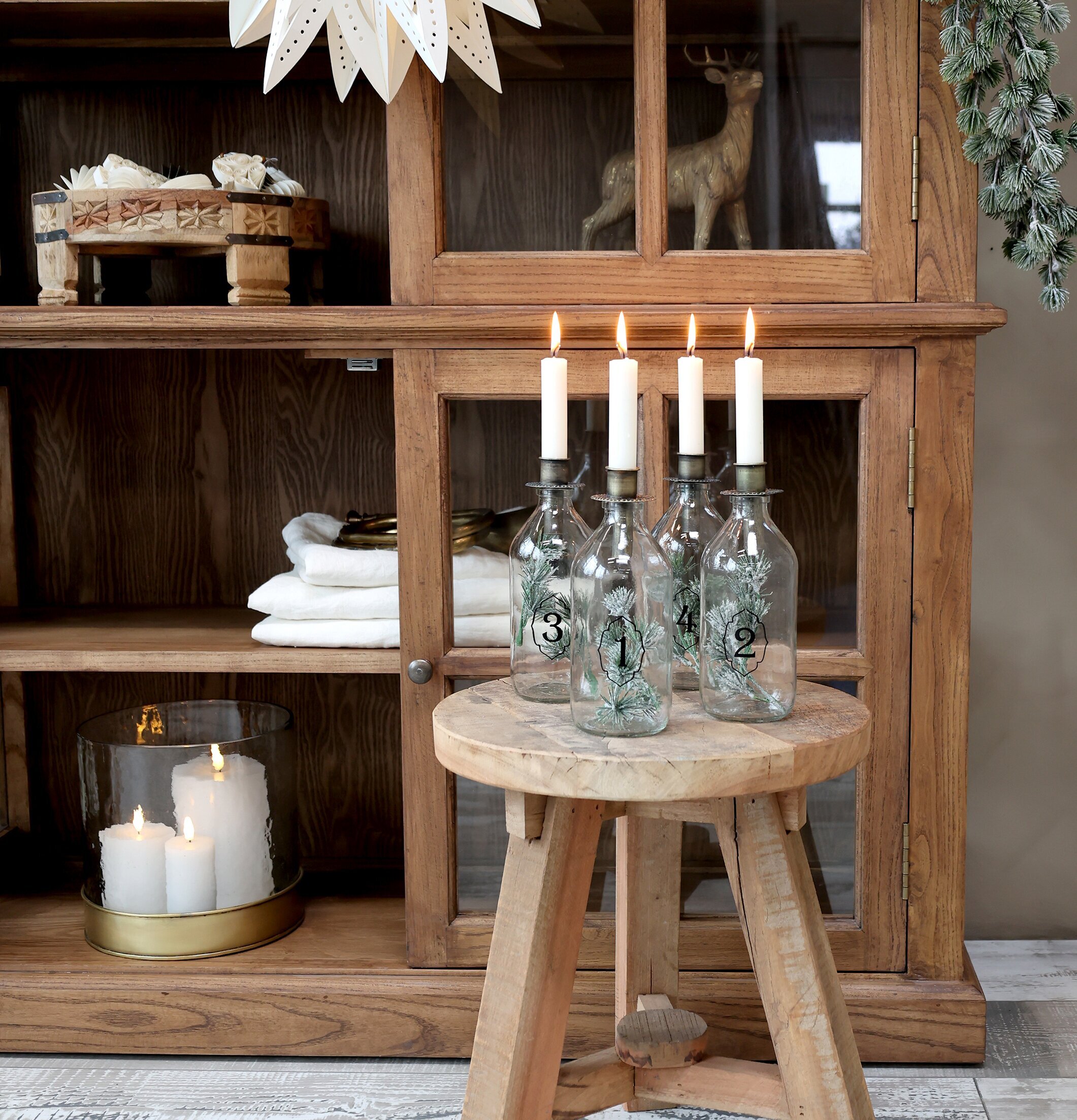 Adventsljusstake Set/4 Flaska Med Ljushållare från Chic Antique