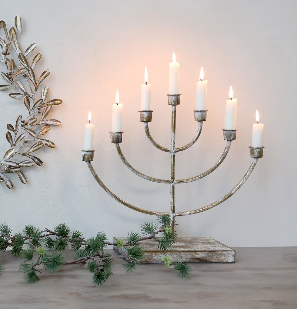 Ljusstake Antik Mässing från Chic Antique med åtta ljushållare