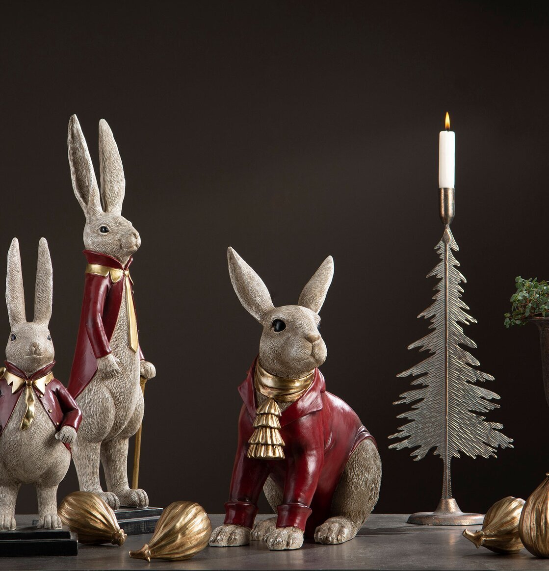 Kanin Röd Poly från A Lot Decoration med röda kläder