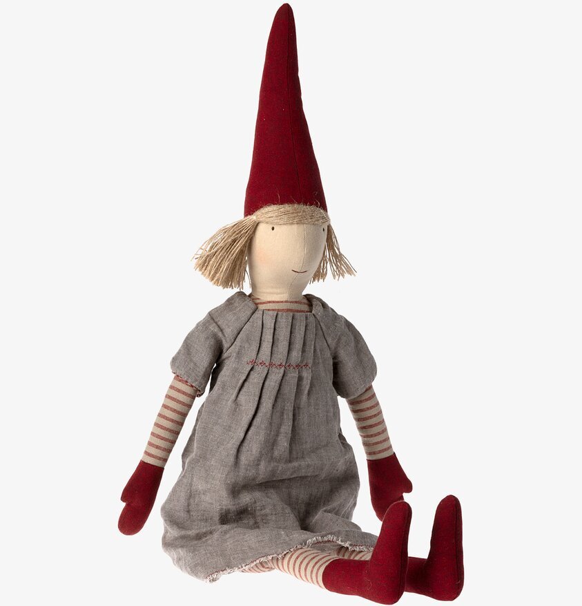 Pixy Girl No 5 från Maileg med röd luva och grå klänning