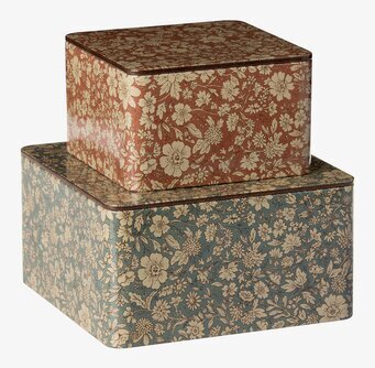 Bild av charmiga och funktionella plåtburkar i set