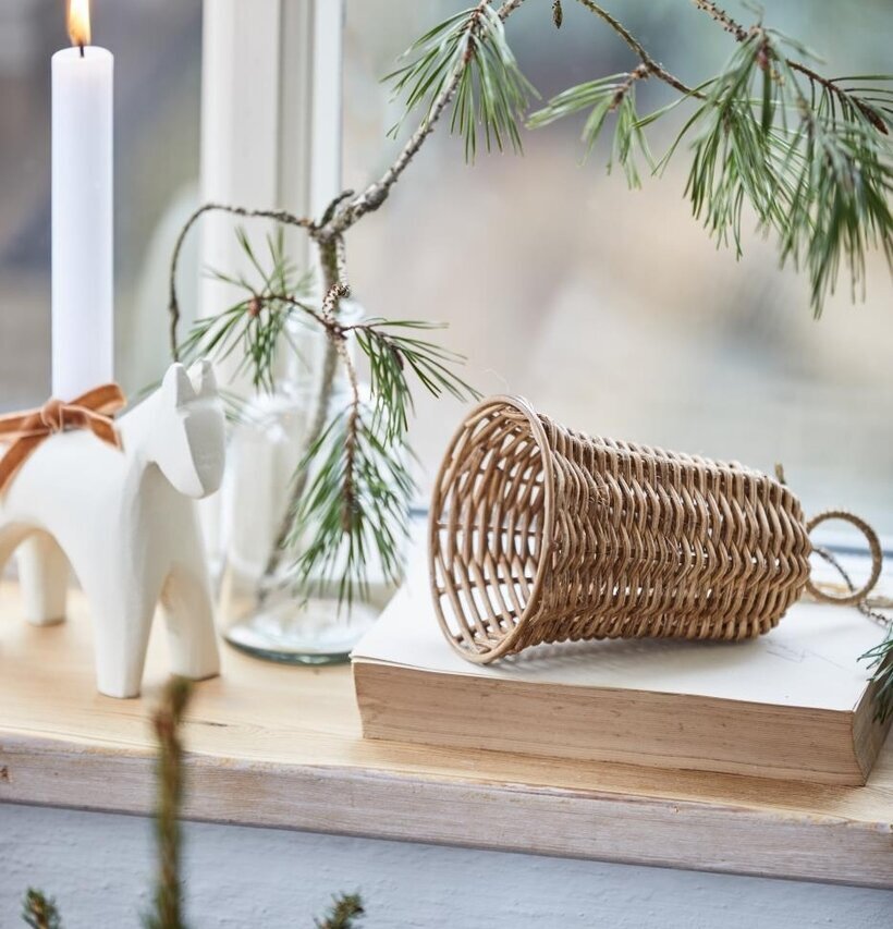 Klocka Rotting Stor från IB Laursen på ljus fönsterbräda