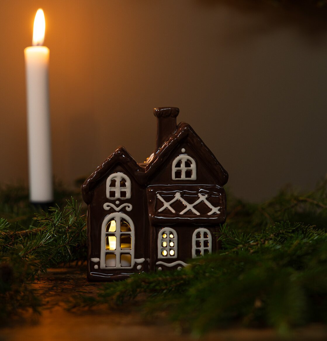 Pepparkakshus Julbyn Nr 3 - Ljuslykta från Storefactory