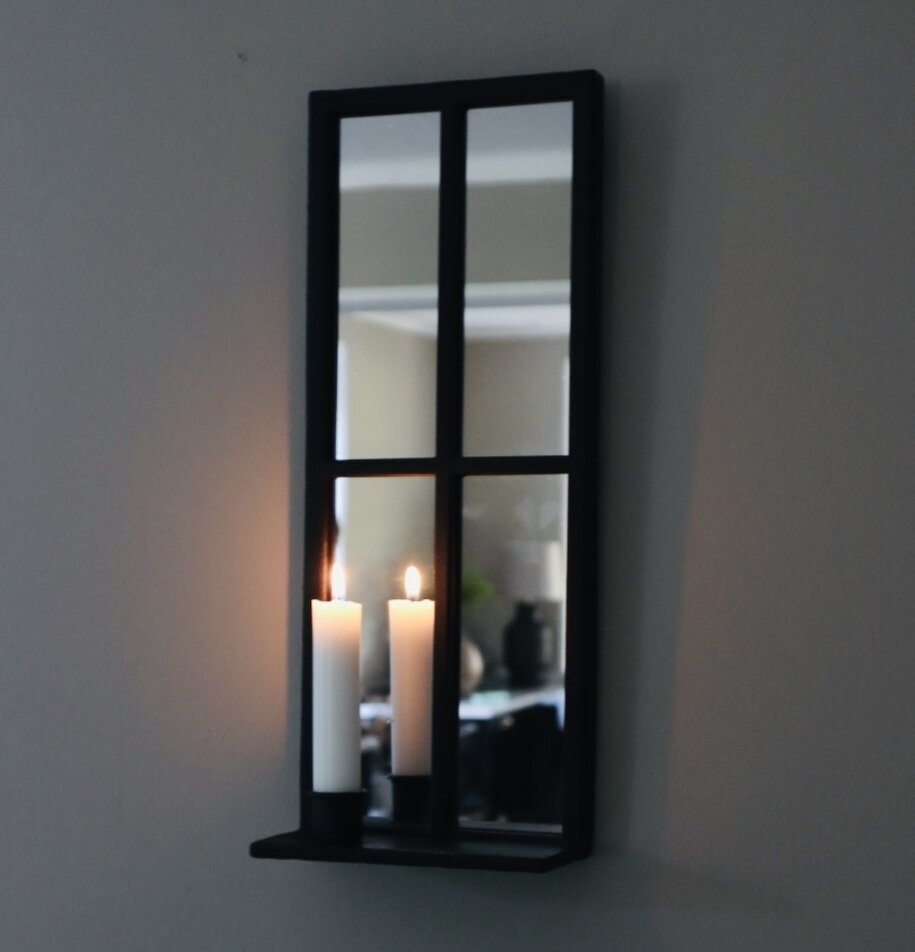 Fönsterspegel Svart från I AM Interior med hyllplan