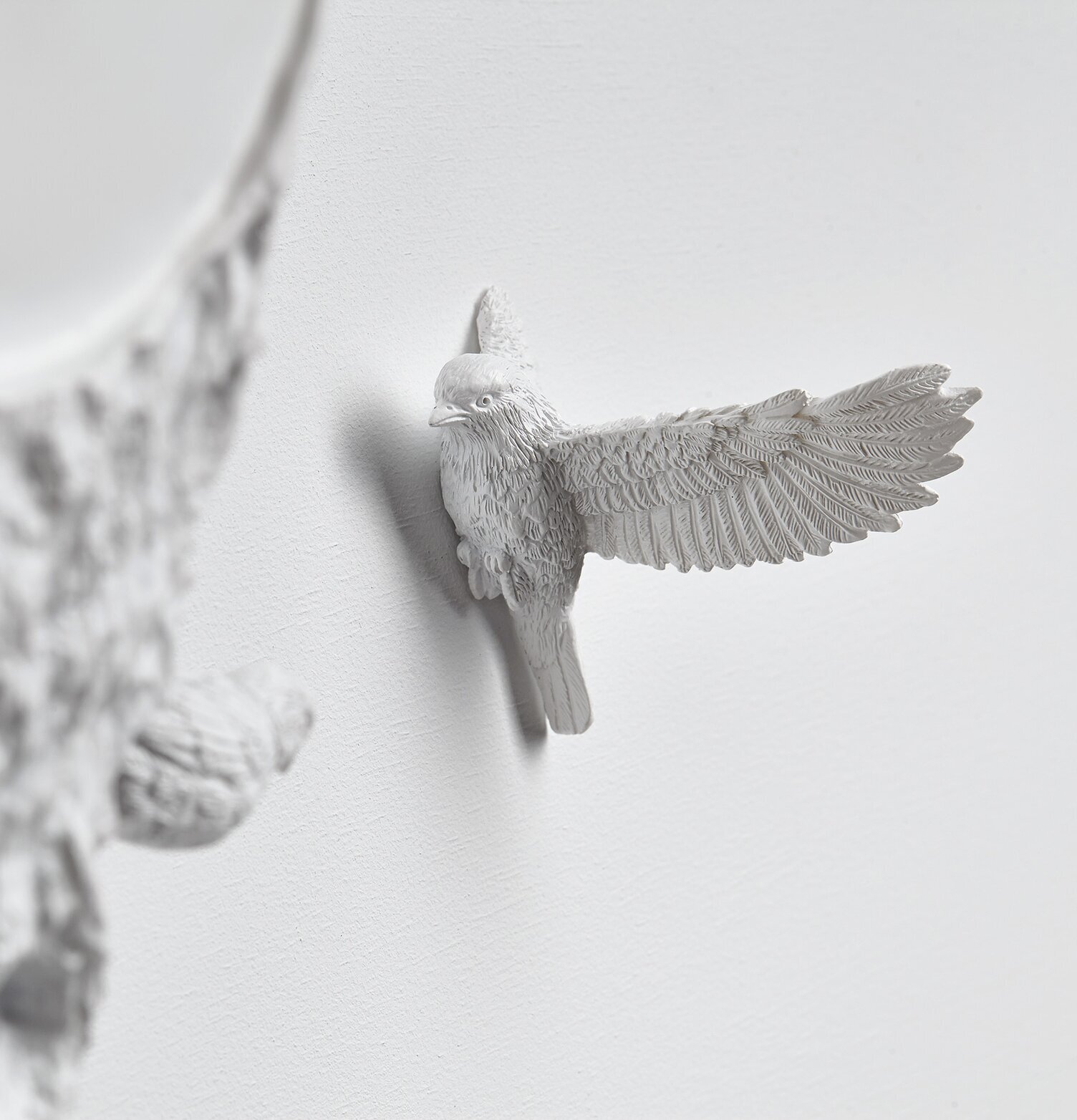 Väggklocka Cuckoo - Haoshi Design, elegant vit med fågel