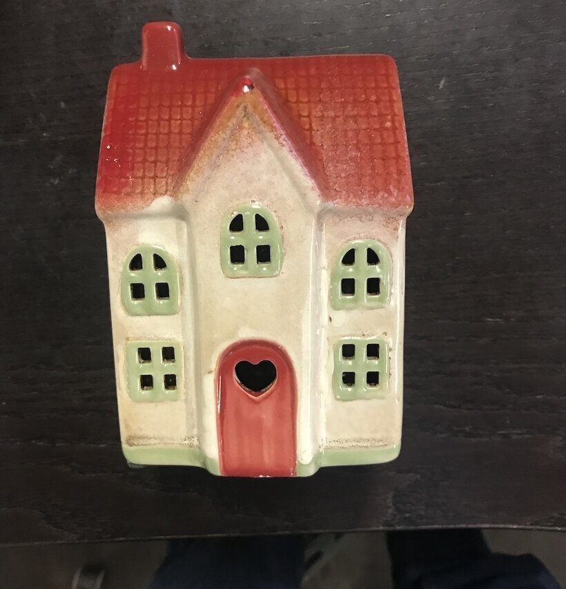 Ljuslykta Hus Beige (fynd-id 1) Det Gamle Apotek