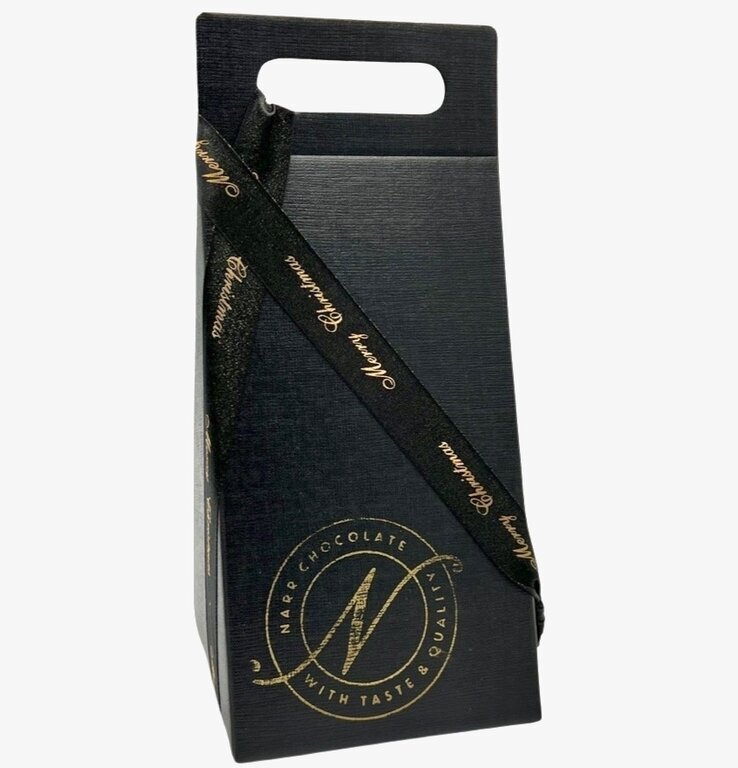 Julkassen från Narr Chocolate med elegant svart kartong