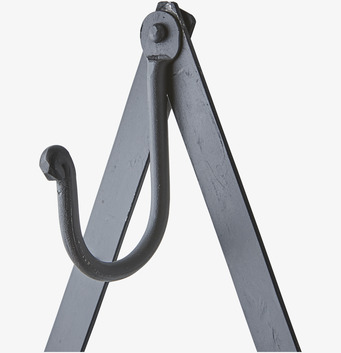 Klädhängare Loke Svart från Affari i robust svart metall