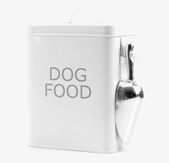 Bild av stilren vit plåtburk för hundmat med skopa