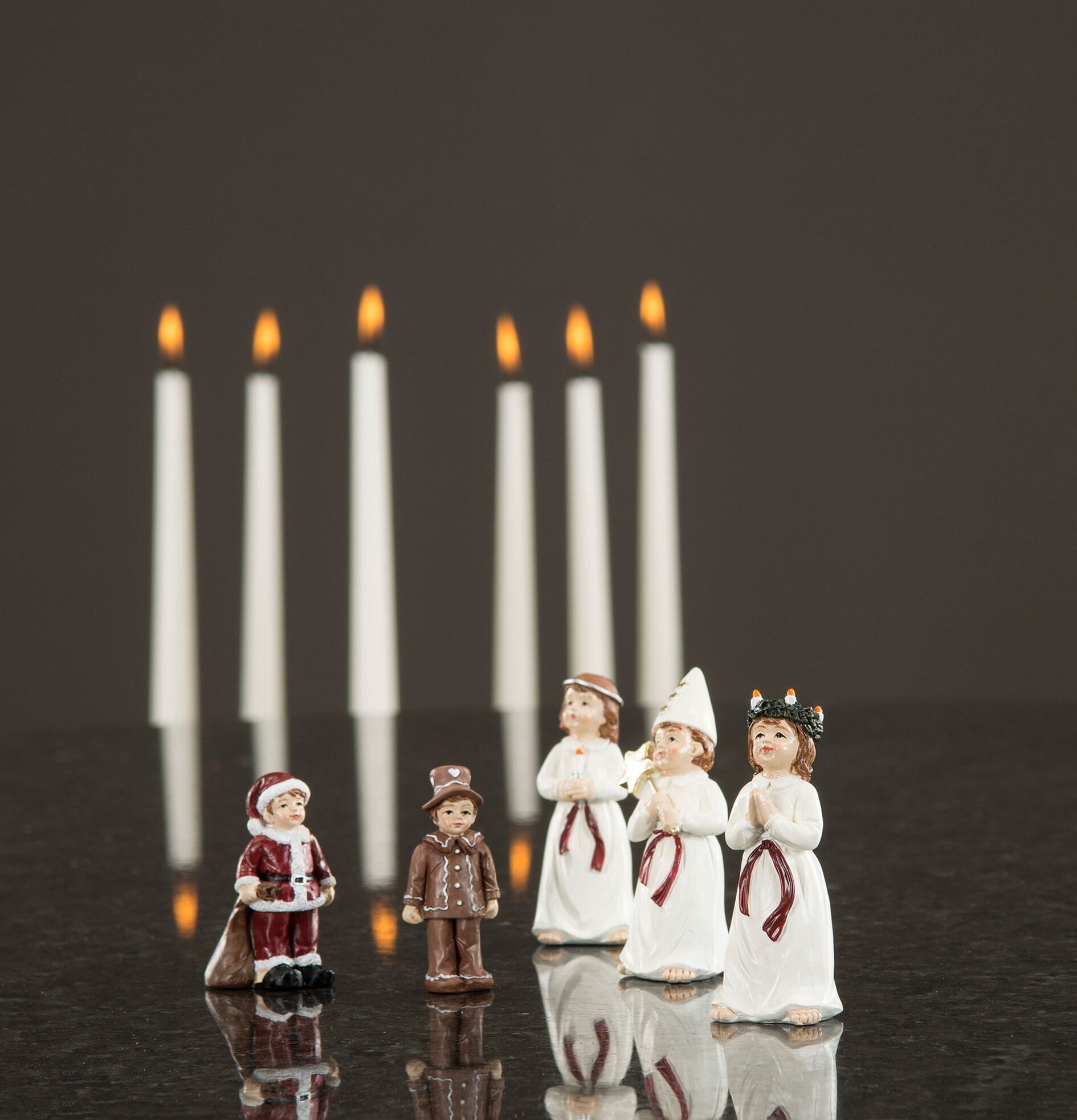 Luciatåg Mixset från A Lot Decoration på spegelblank yta