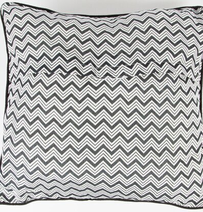 Kudde - You Are Awesome från Sass & Belle med zickzackmönster