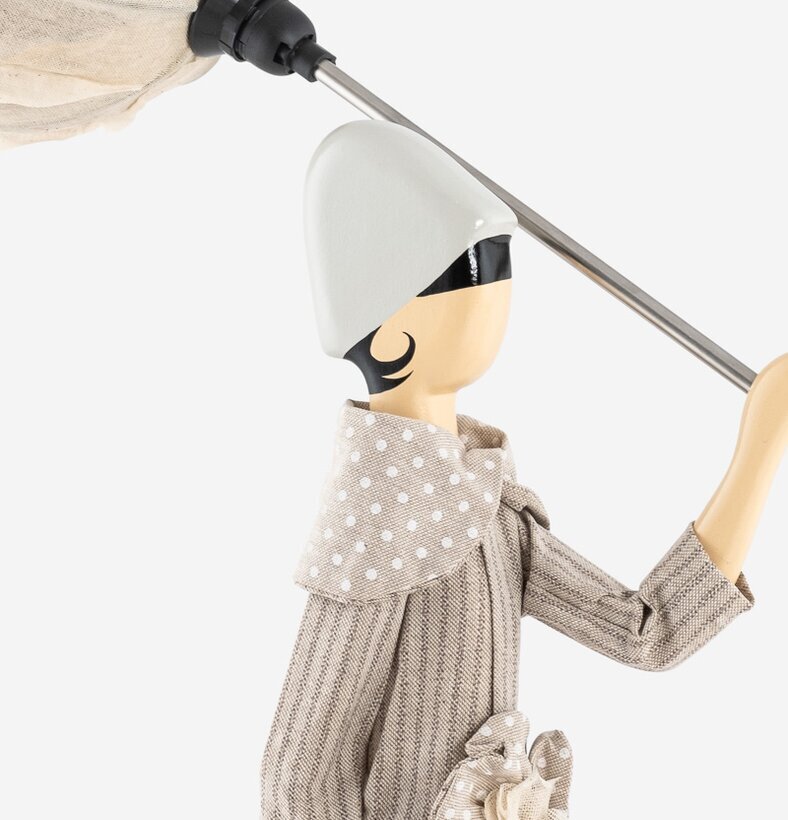 Bordslampa Maritina från Skitso med dockliknande figur