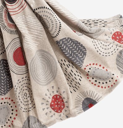 Bordslampa Tammy från Skitso med konstnärlig mönstrad skärm