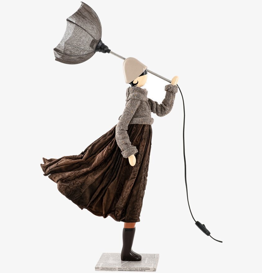 Bordslampa Touyiara från Skitso, konstnärlig och unik design