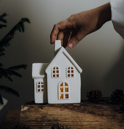 Bild: Mysig ljusstake i keramik för hemtrevlig atmosfär