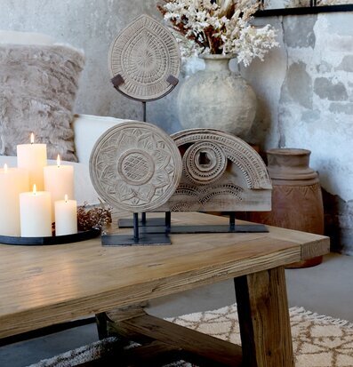 Dekor Natur H25cm från Chic Antique på rustikt soffbord