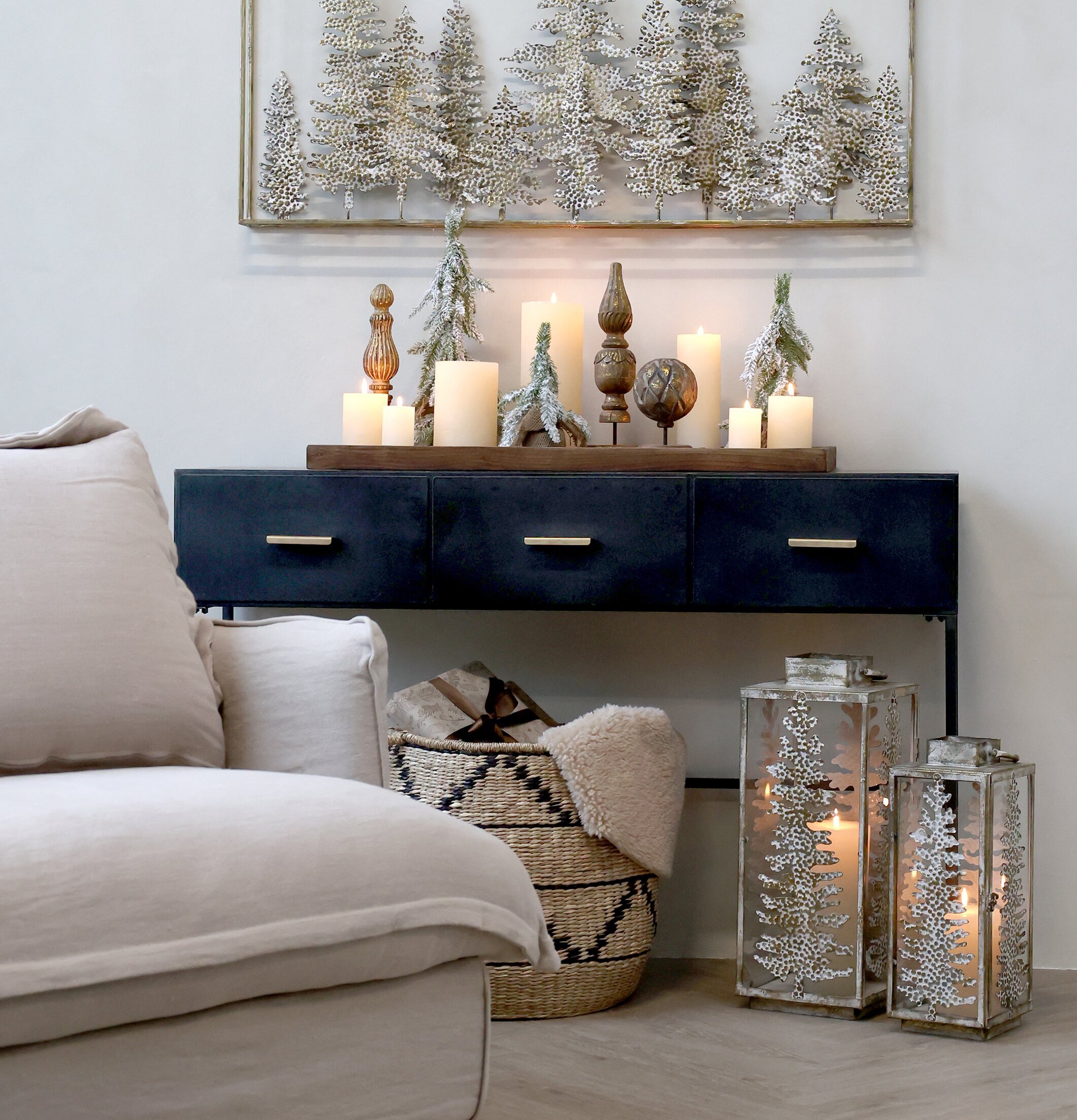 Dekor På Fot Natur/Guld H16cm från Chic Antique i elegant miljö