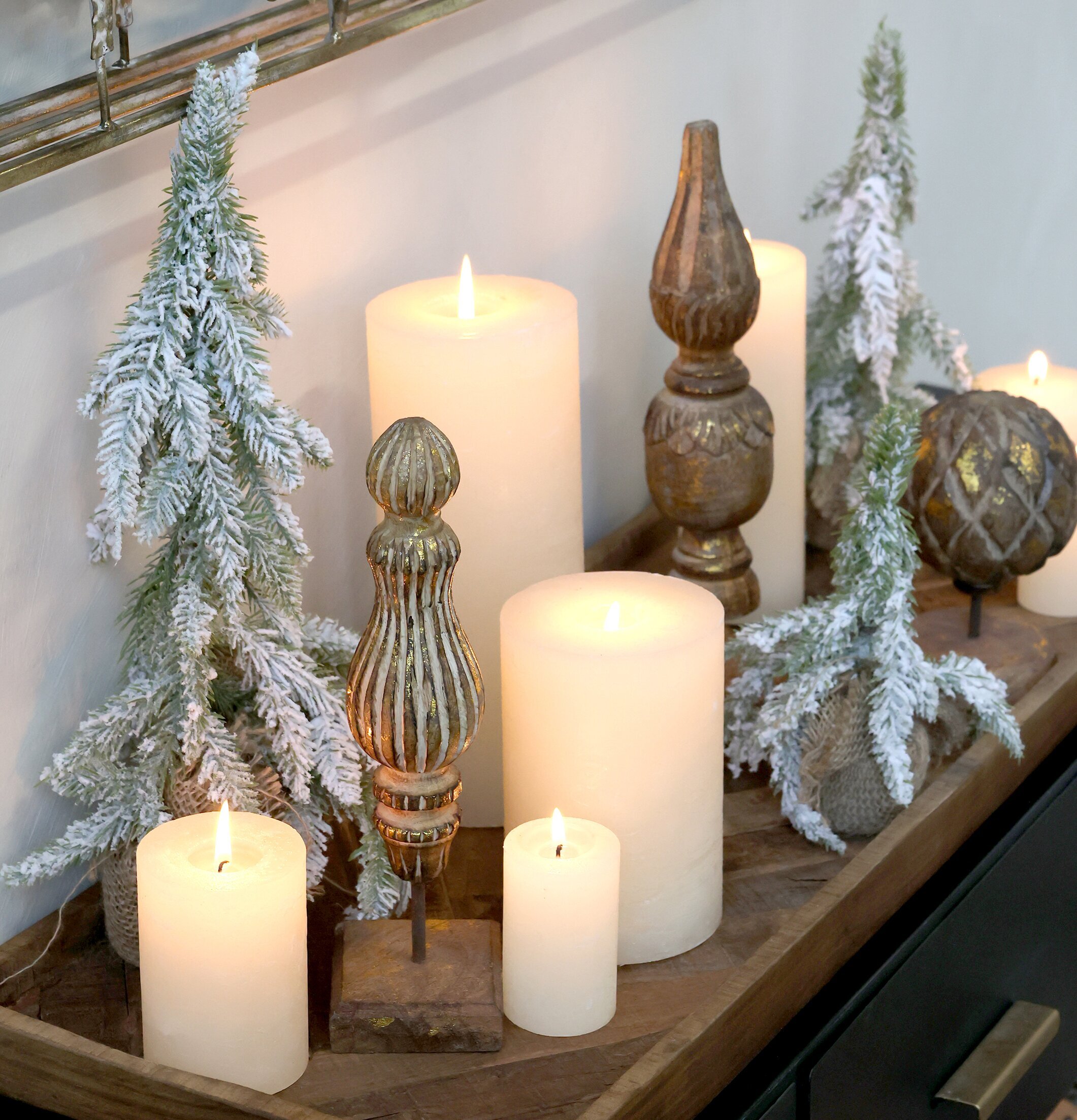 Dekor På Fot Natur/Guld H28cm från Chic Antique med träbas