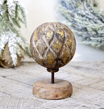 Dekor På Fot Natur/Guld H16cm från Chic Antique på träbord