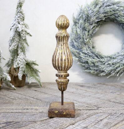 Dekor På Fot Natur/Guld H28cm från Chic Antique i vintermiljö