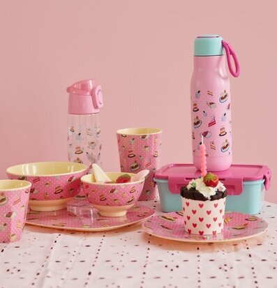 Lunchbox Rosa/Turkos från Rice med färgglada bordsartiklar