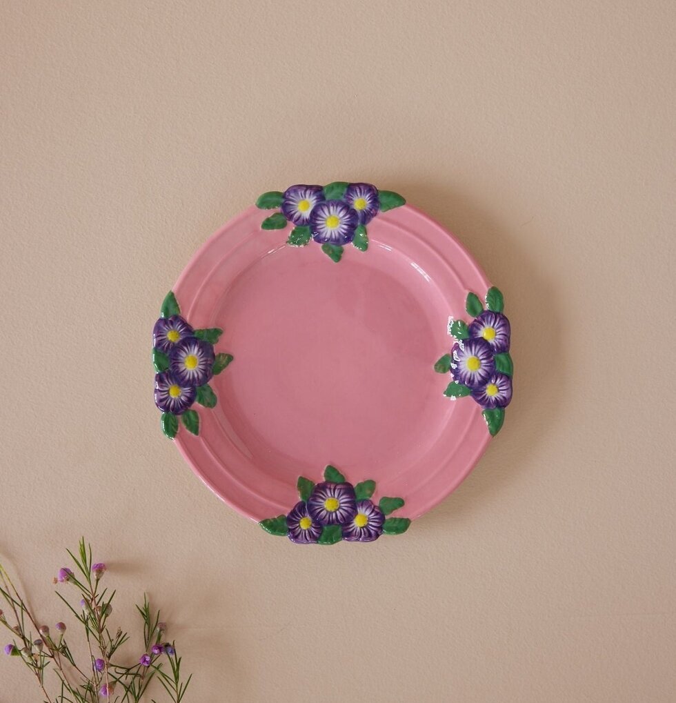 Assiett Keramik - Embossed Flower Design Pink från Rice