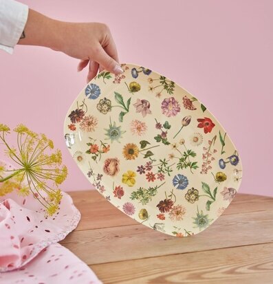 Tallrik Floras Dream Print från Rice med blommönster