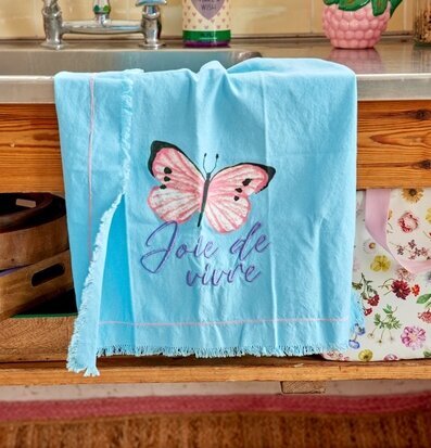 Kökshandduk Butterfly Field Print från Rice i köksmiljö