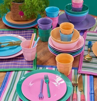 Assietter 6-Pack från Rice i färgglad och lekfull dukning