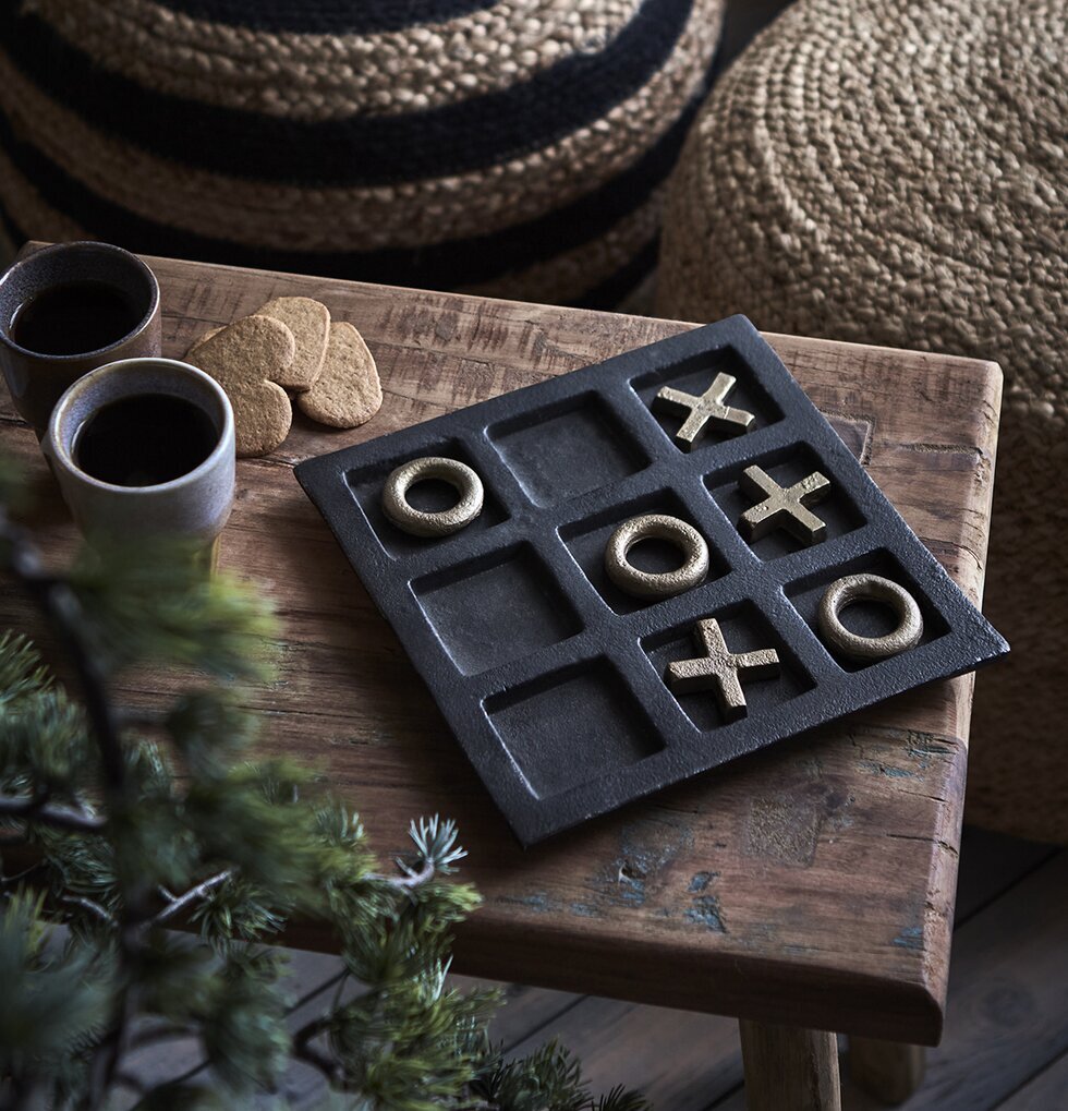 Luffarschack Globetrotter från Affari på rustikt träbord