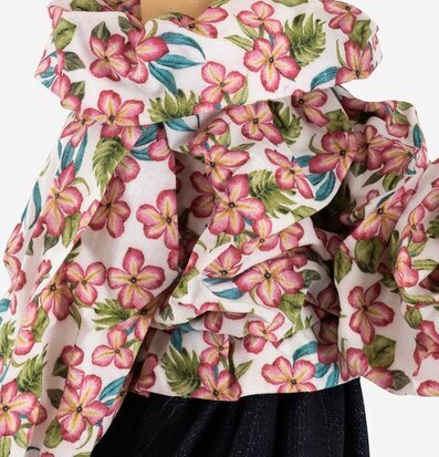 Bordslampa Minais från Skitso med blommig klädsel