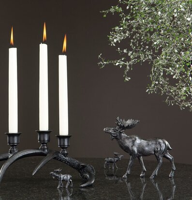 Älg Brun/Svart Poly från A Lot Decoration med kandelaber