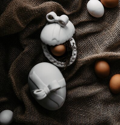 Påskägg Lundby Vit Stor från Storefactory med rosett