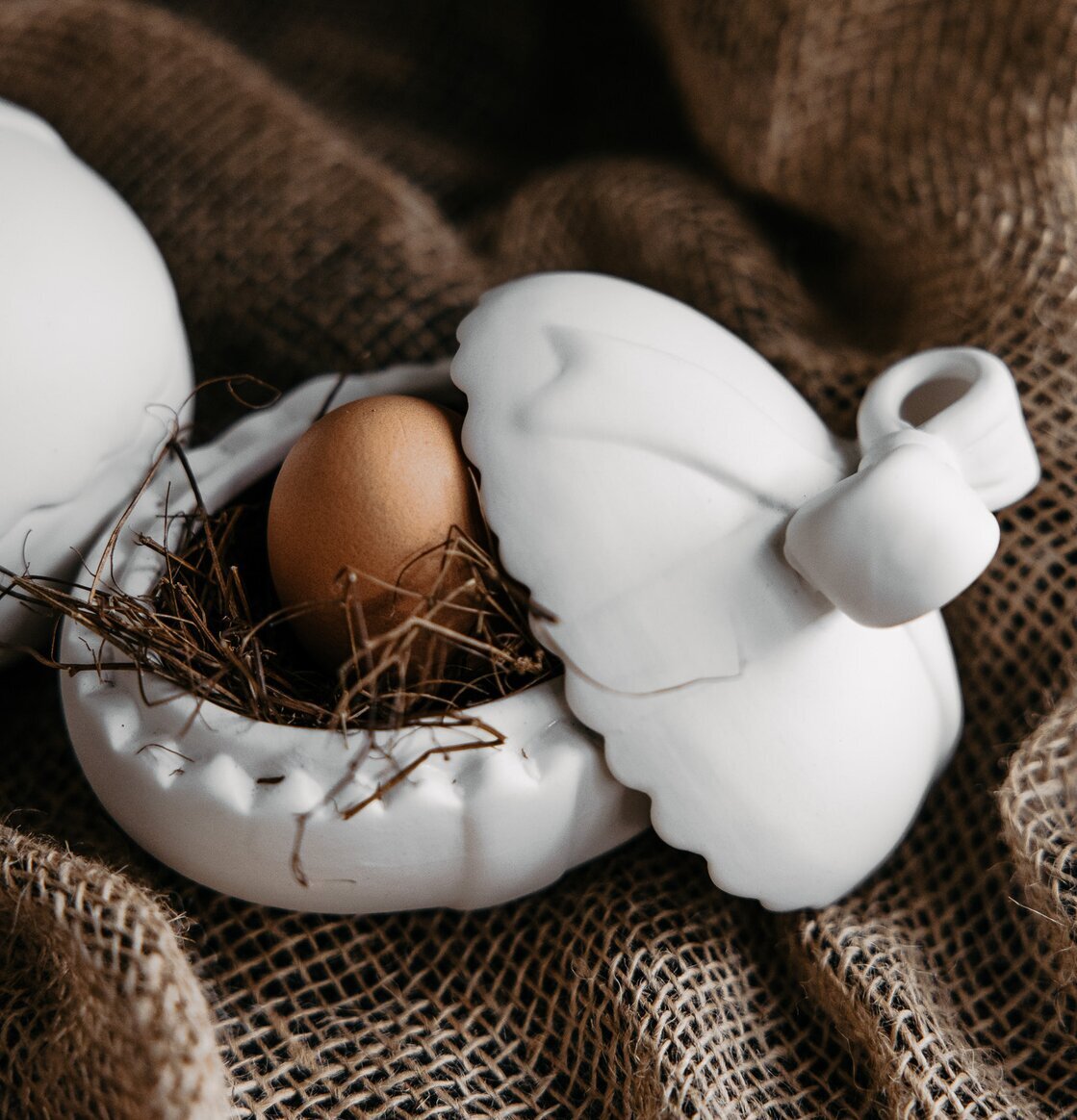 Påskägg Lundby Vit Stor från Storefactory med rede och ägg