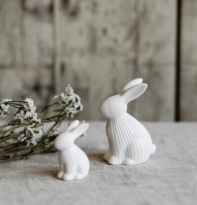 Dekoration Arthur Kanin Vit från Storefactory, två kaniner