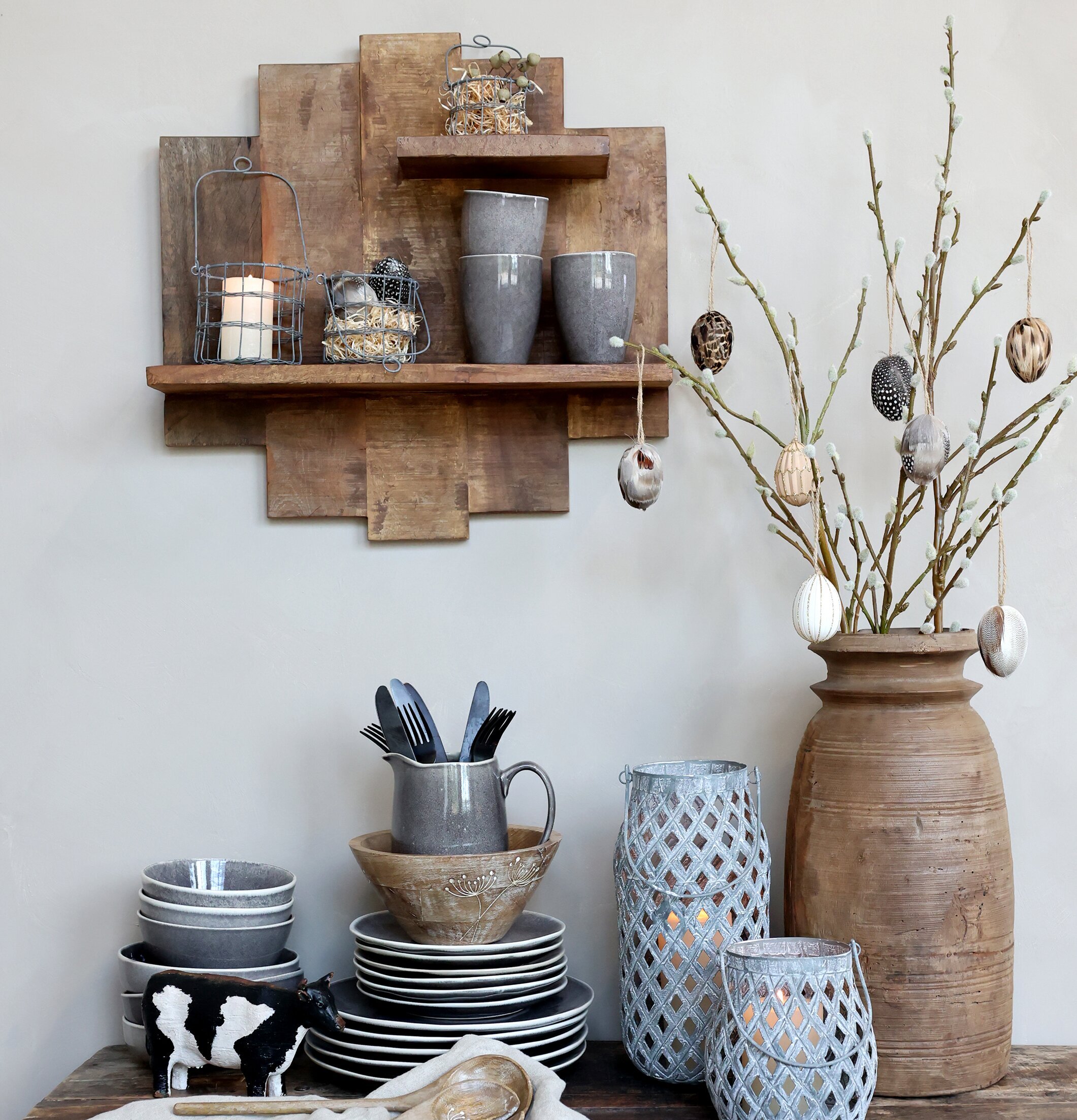 Vägghylla Grimaud från Chic Antique med rustik charm