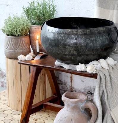 Kruka Grimaud Deko från Chic Antique på rustikt träbord