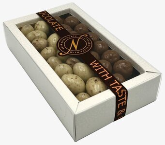 Bild av elegant chokladask med lyxig presentation