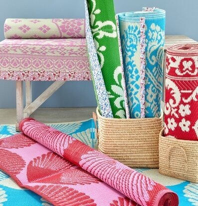 Plastmatta Röd/Rosa från Rice med livliga färger och mönster