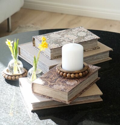 Boklåda Lagerblad från A Lot Decoration på svart bord