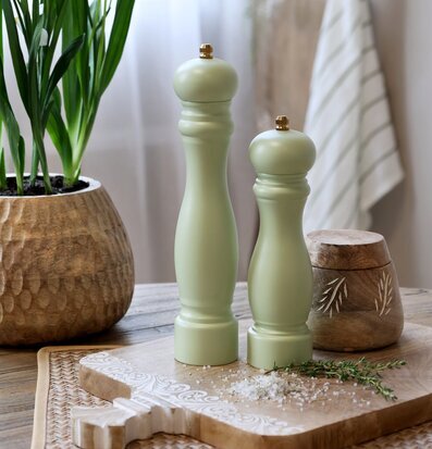 Tapasbräda Tours Natur från Chic Antique på rustikt träbord