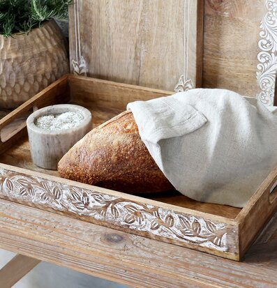 Bricka Tours Natur från Chic Antique med bröd och salt