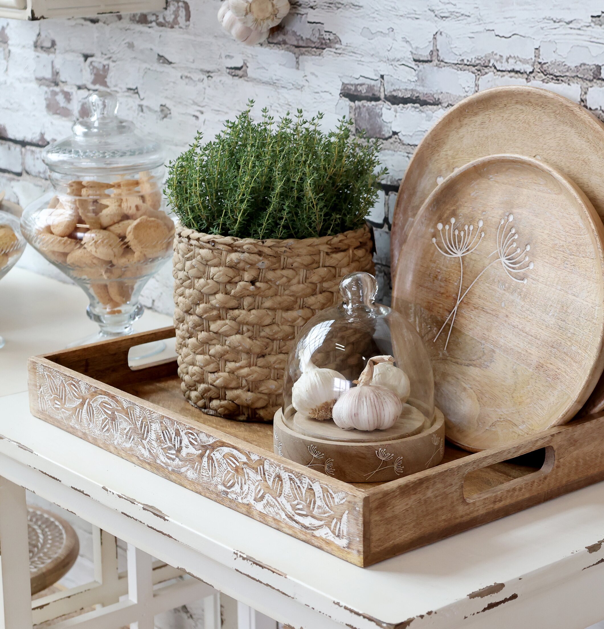 Bricka Tours Natur från Chic Antique på shabby chic bord