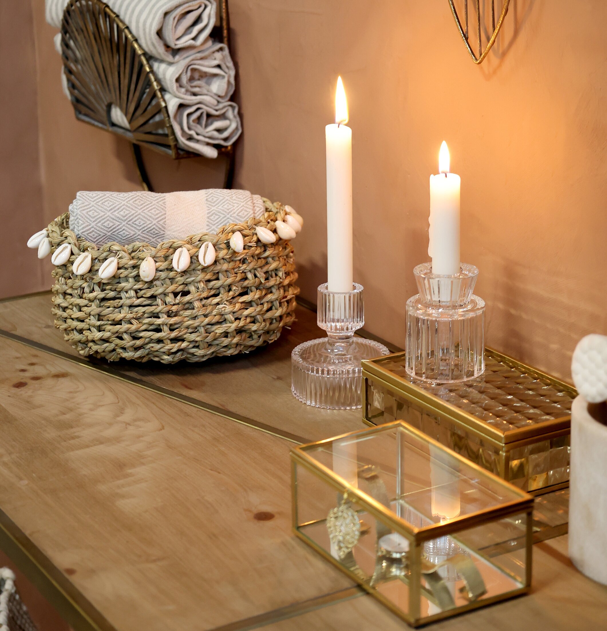 Glasbox Med Slipat Glas från Chic Antique på träbord