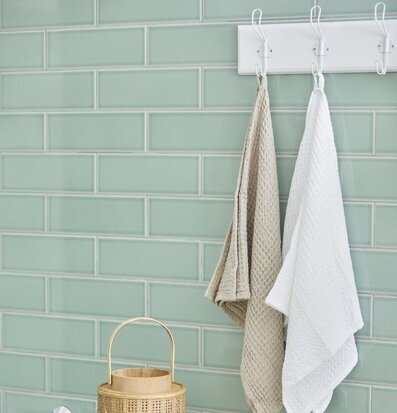 Klädhängare 5 Krokar Vit från IB Laursen på mintkakelvägg