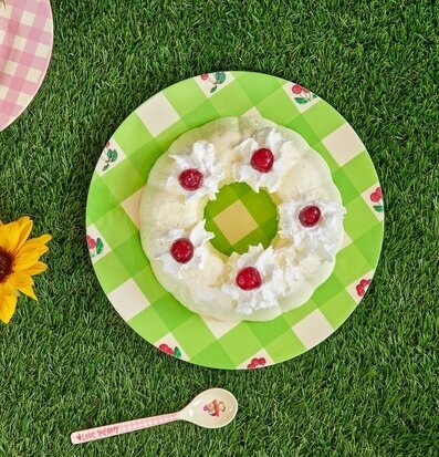 Tallrik Love Therapy Cherry Print från Rice med körsbärsmotiv