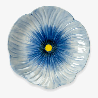 Assiett Poppy Blå från By ON mot en neutral bakgrund